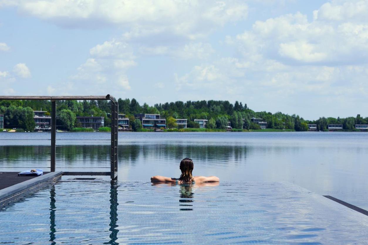 The Lakes By Yoo Lechlade Exteriör bild